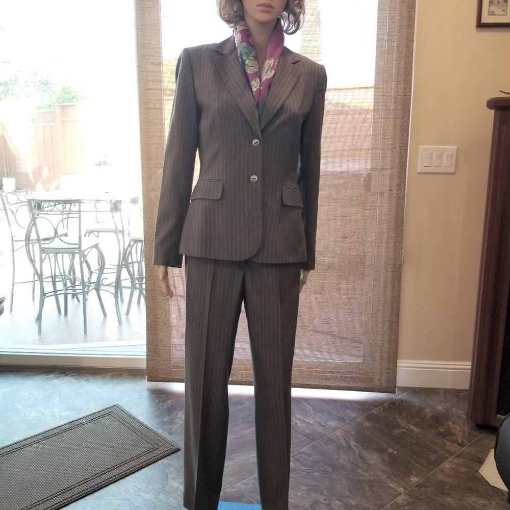 Business Suiting